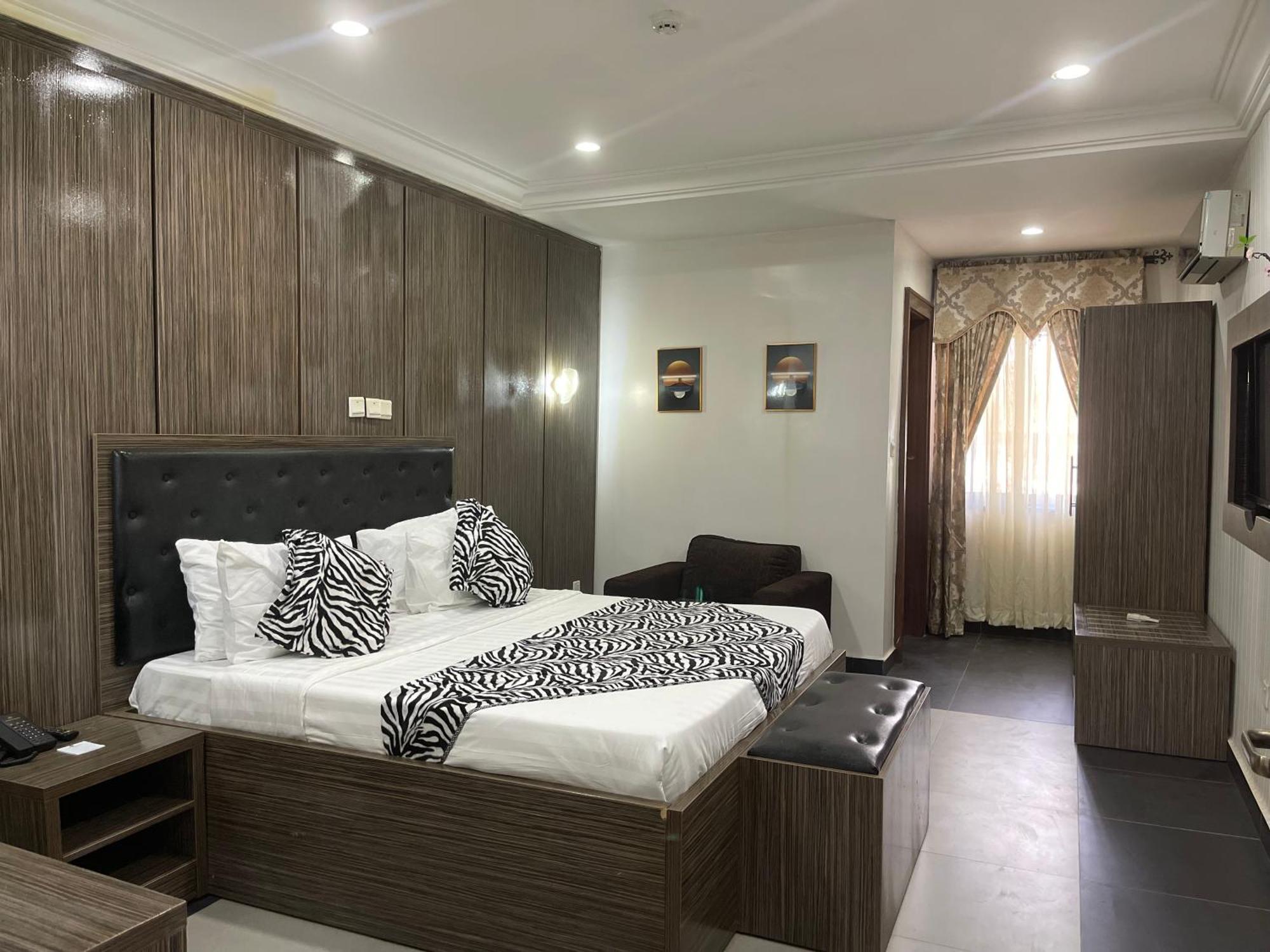 Aa Hotel And Suites Abuja Dış mekan fotoğraf