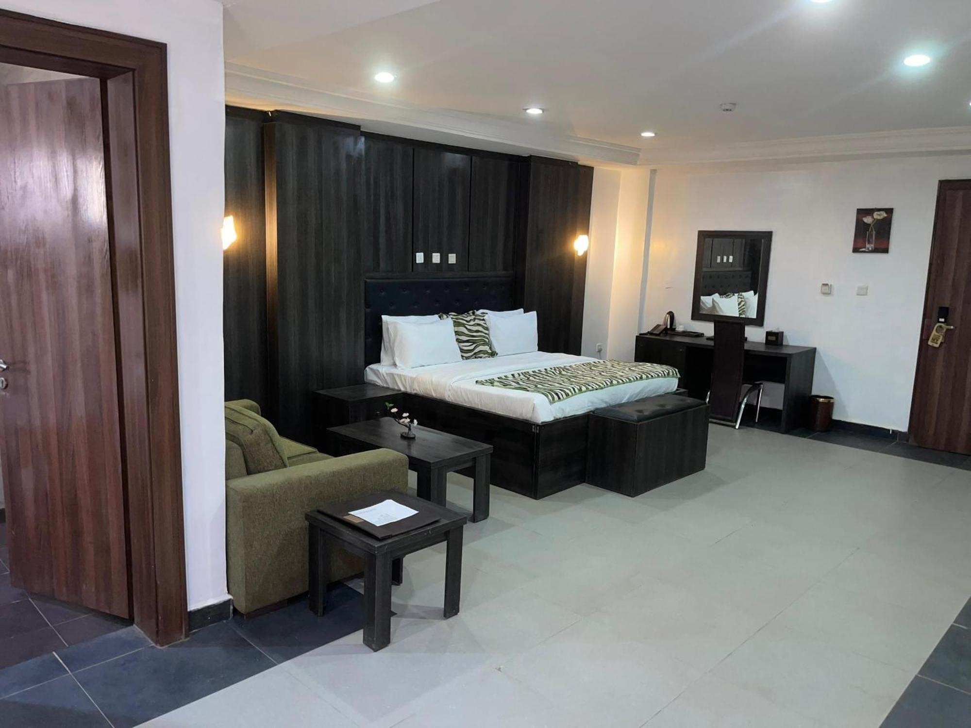 Aa Hotel And Suites Abuja Dış mekan fotoğraf